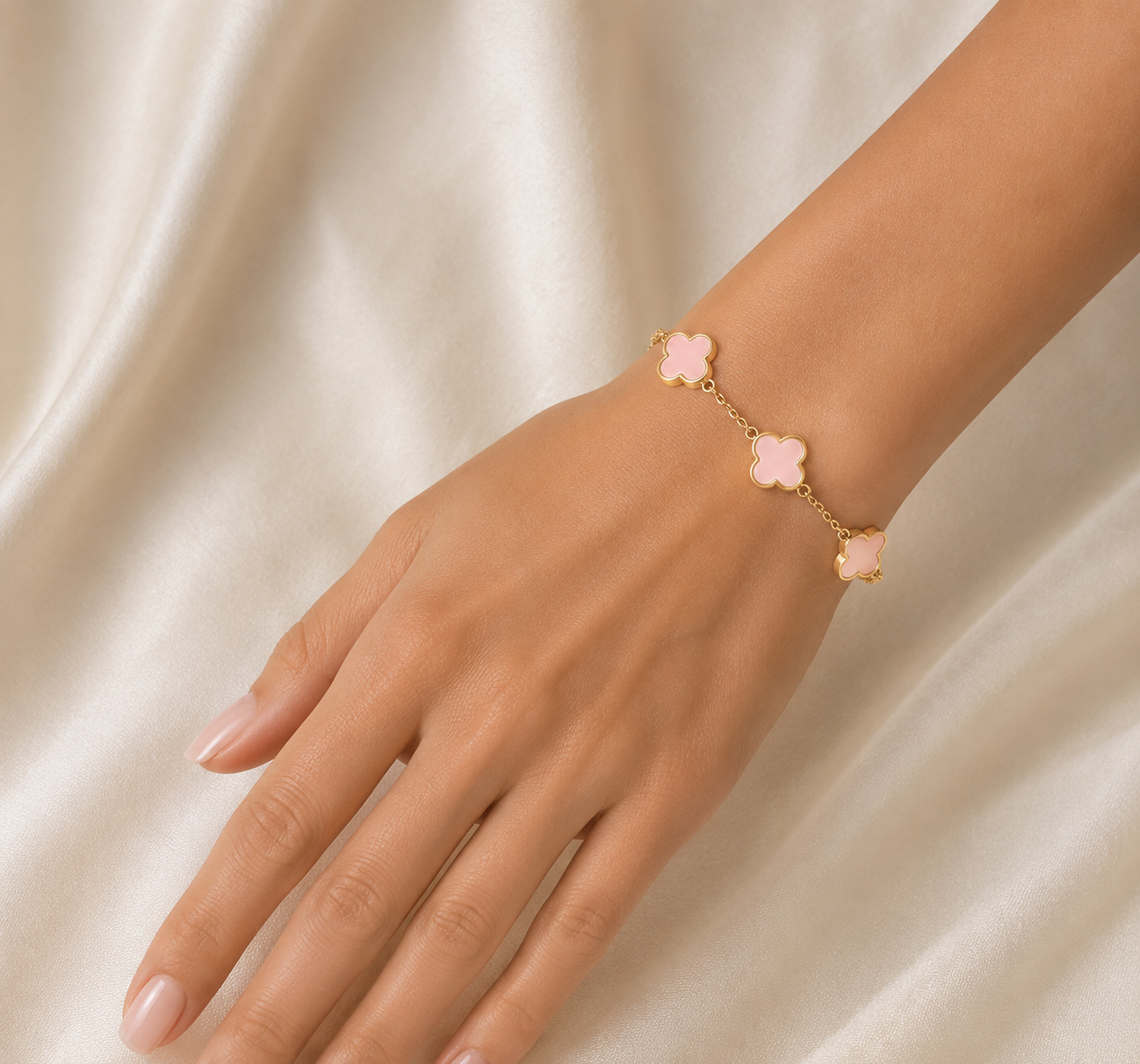 Baby pink Clover Bracelet